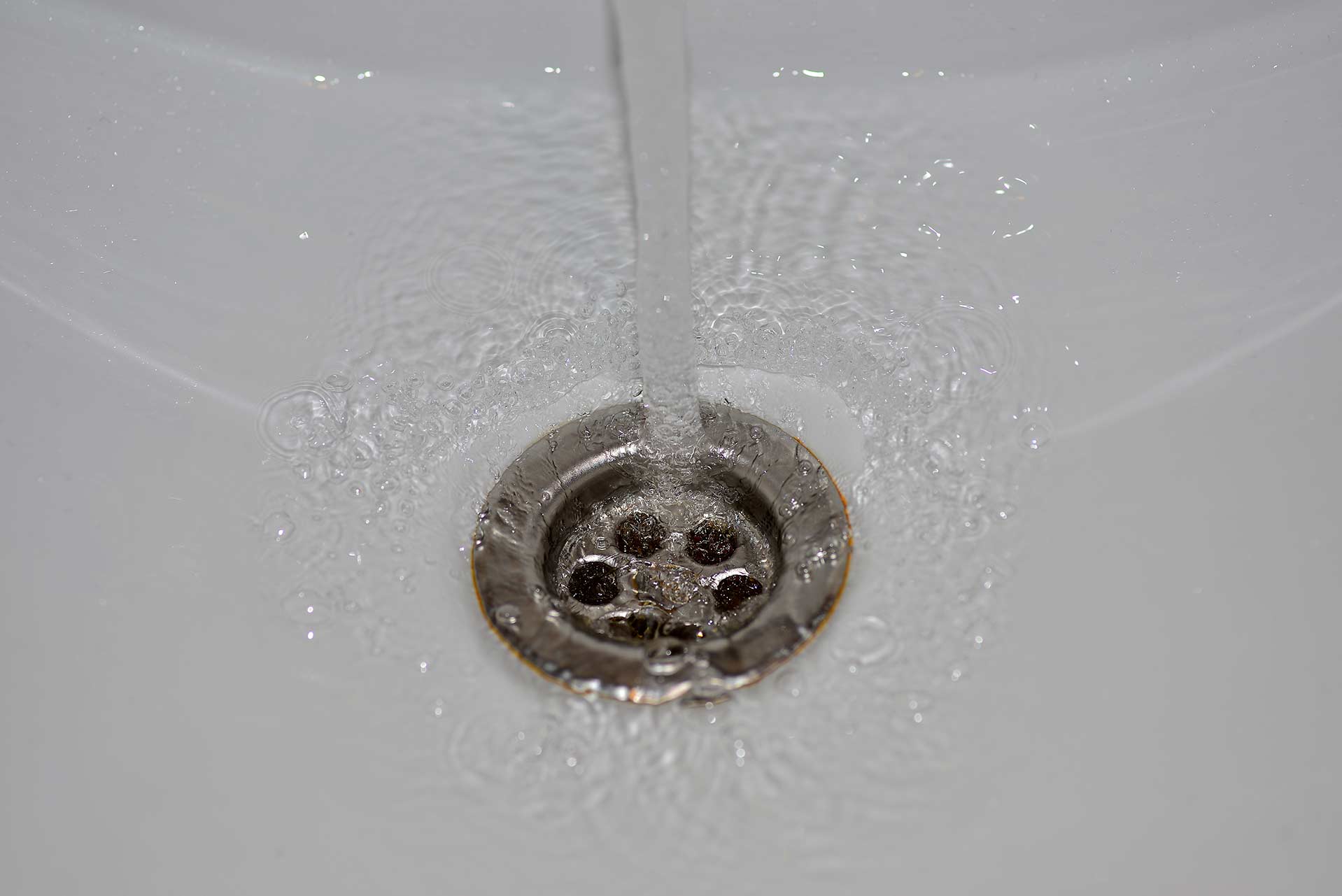 A2B Drains provides services to unblock blocked sinks and drains for properties in North Harrow.